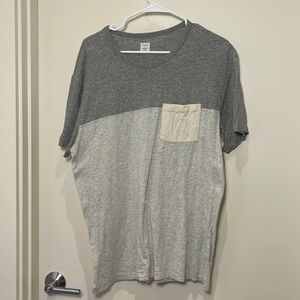 J Crew mens slim fit t-shirt large with front pocket